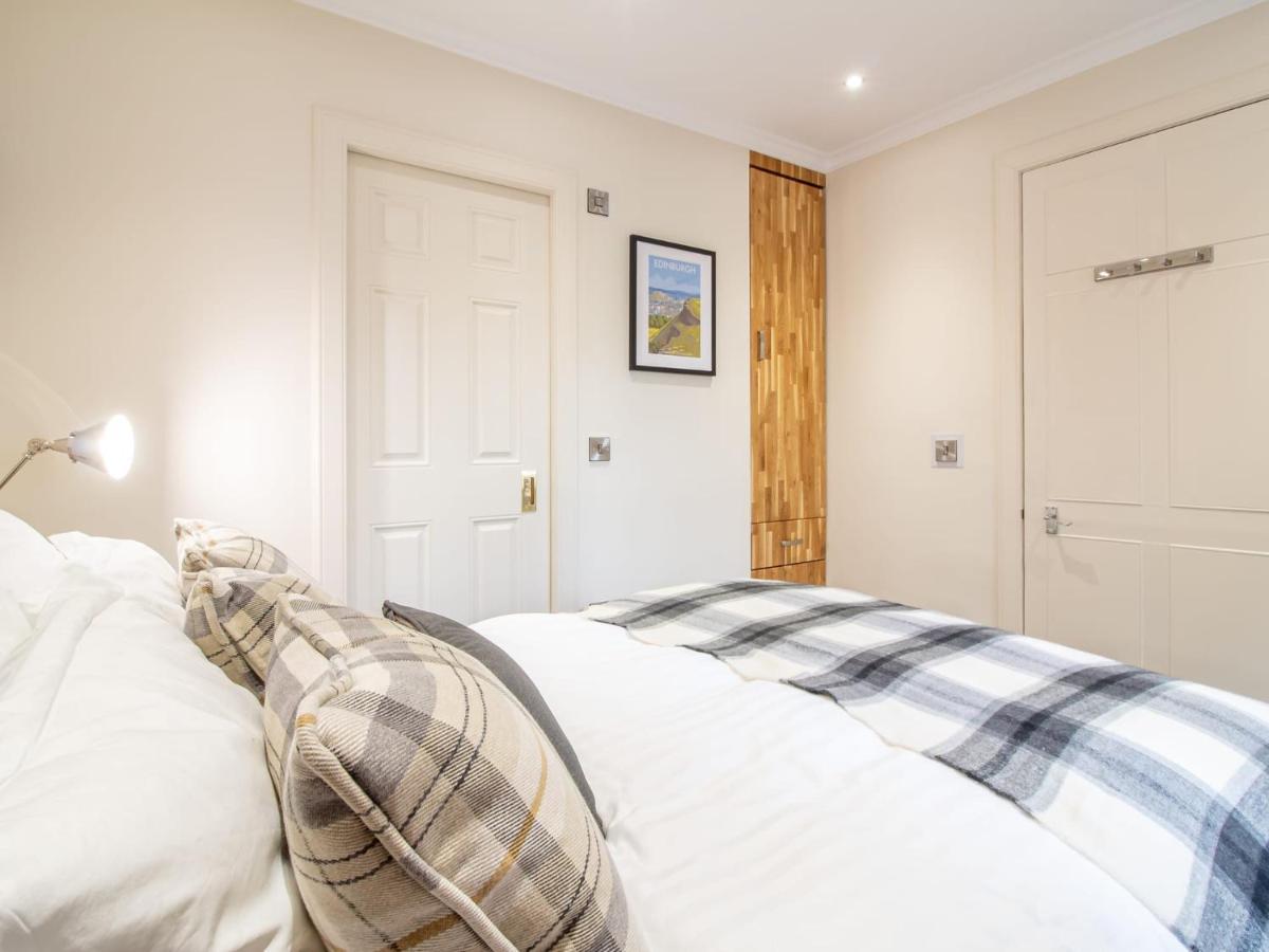 Luxury Royal Mile Apartment By The Castle - Sleeps 4 Edimburgo Exterior foto